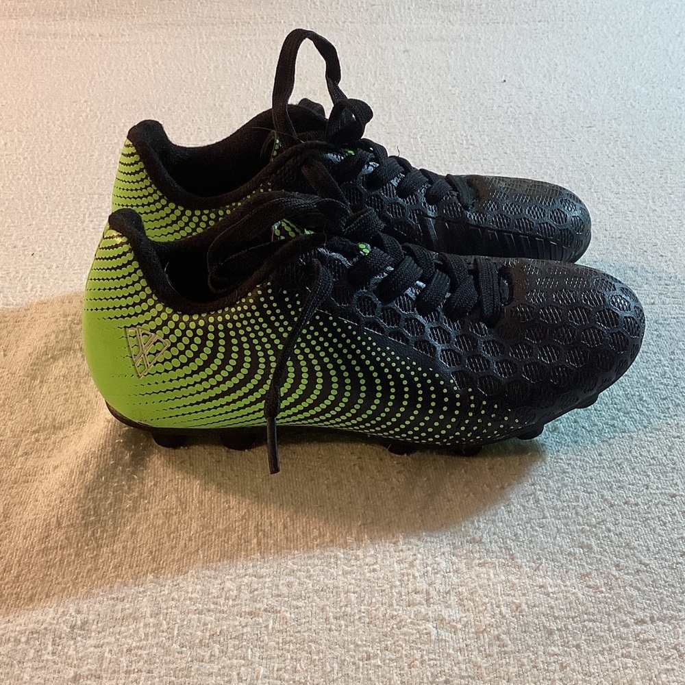 Kids Black and Green Vizari Soccer Cleats